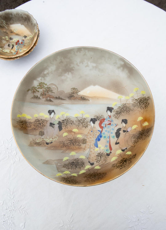 Frutero y 2 bols japoneses porcelana KUTANI periodo Showa c. 1930-50 "Geishas y Fuji"