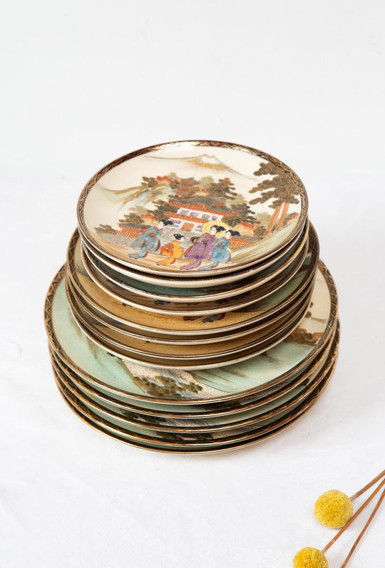 Juego 4 platillos 15,5 cm cerámica japonesa Satsuma pintados a mano c. 1900
