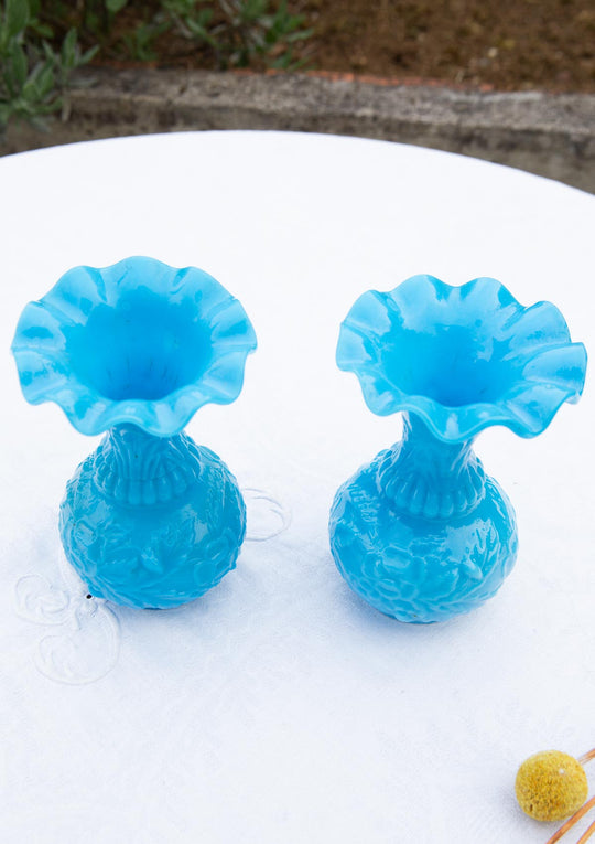 Pareja pequeños violeteros franceses opalina azul turquesa c. 1900s