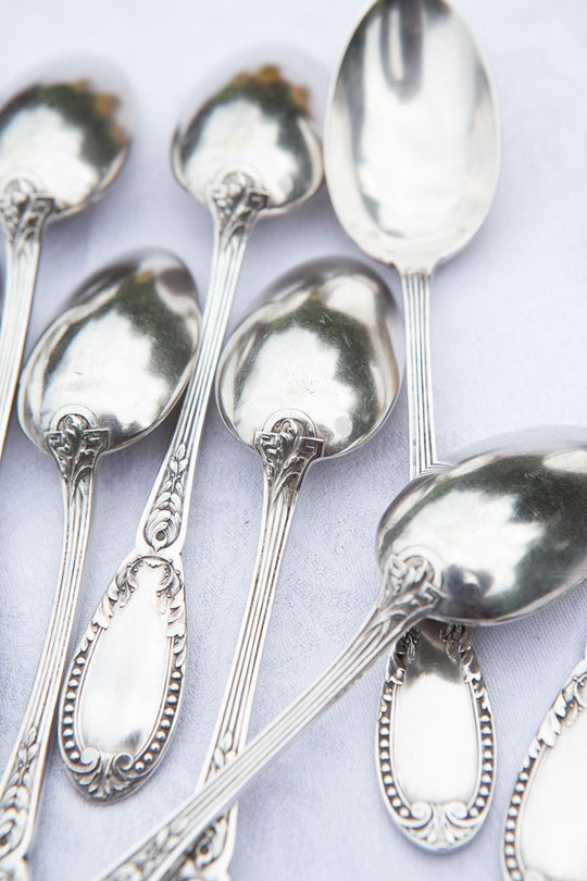Juego de 12 cucharillas francesas estilo Imperio metal baño plata en estuche