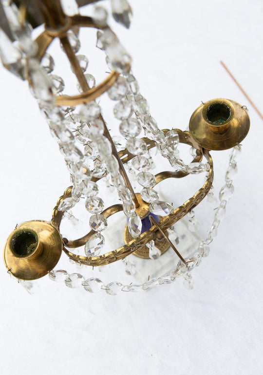 Candelabro de mesa sueco estilo gustaviano latón y cristal c. 1970s