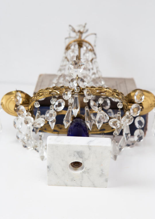 Candelabro de mesa sueco estilo gustaviano latón y cristal c. 1970s