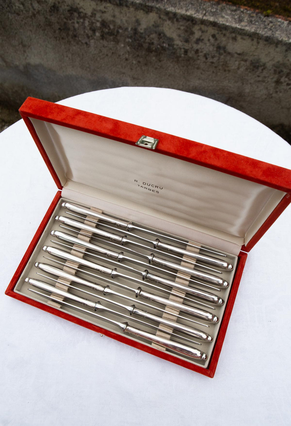 Juego 12 cuchillos MESA Alfenide Christofle Pompadour en estuche