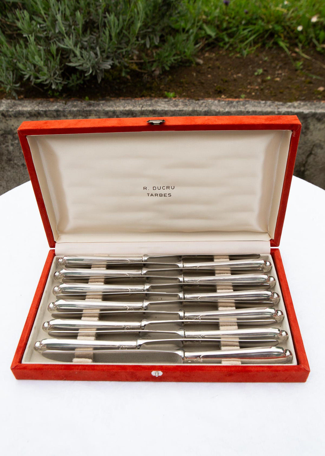 Juego 12 cuchillos MESA Alfenide Christofle Pompadour en estuche