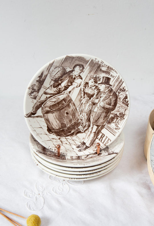 Colección 6 platos parlantes Sarreguemines "La Rue" caja original c. 1920 SIN ESTRENAR