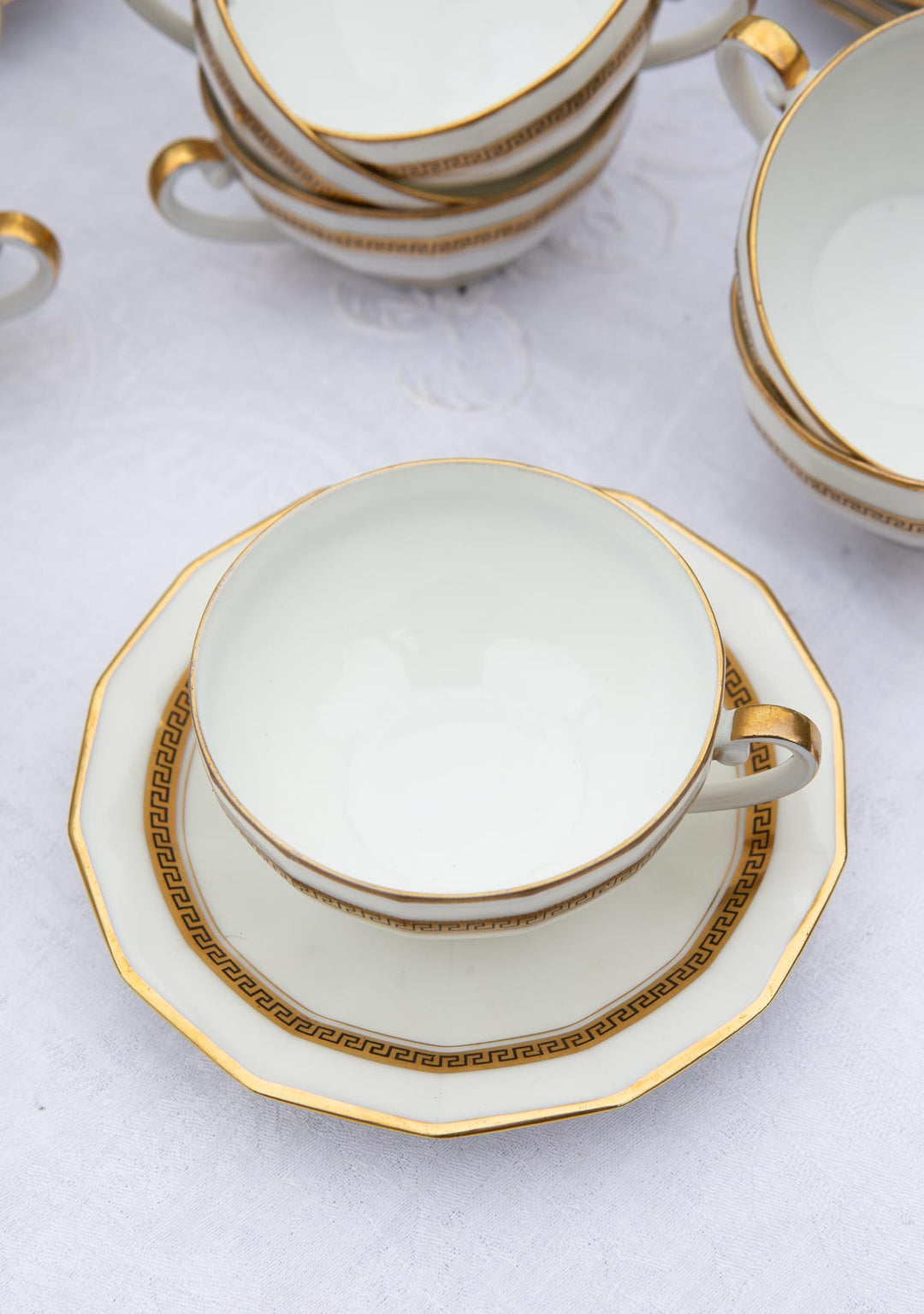 Juego de té PARA 12 porcelana Limoges filo dorado greca clásica (27 PIEZAS)