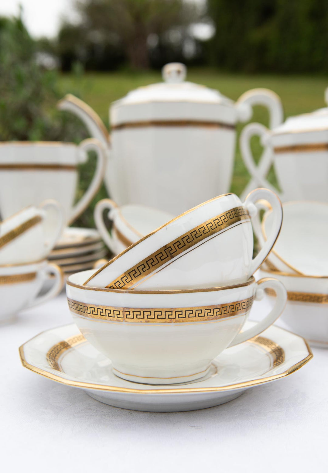 Juego de té PARA 12 porcelana Limoges filo dorado greca clásica (27 PIEZAS)