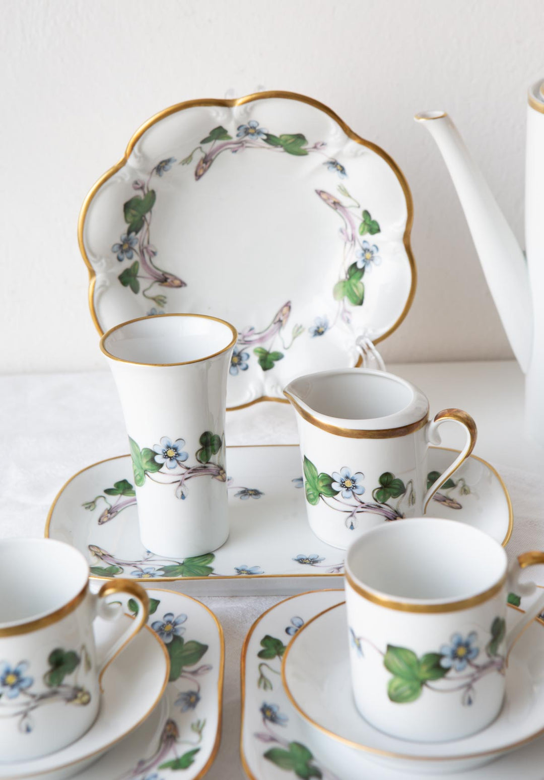 Juego porcelana sueca Hackefors PARA 12 "Anemone Hepatica" c. 1970 (49 PIEZAS)