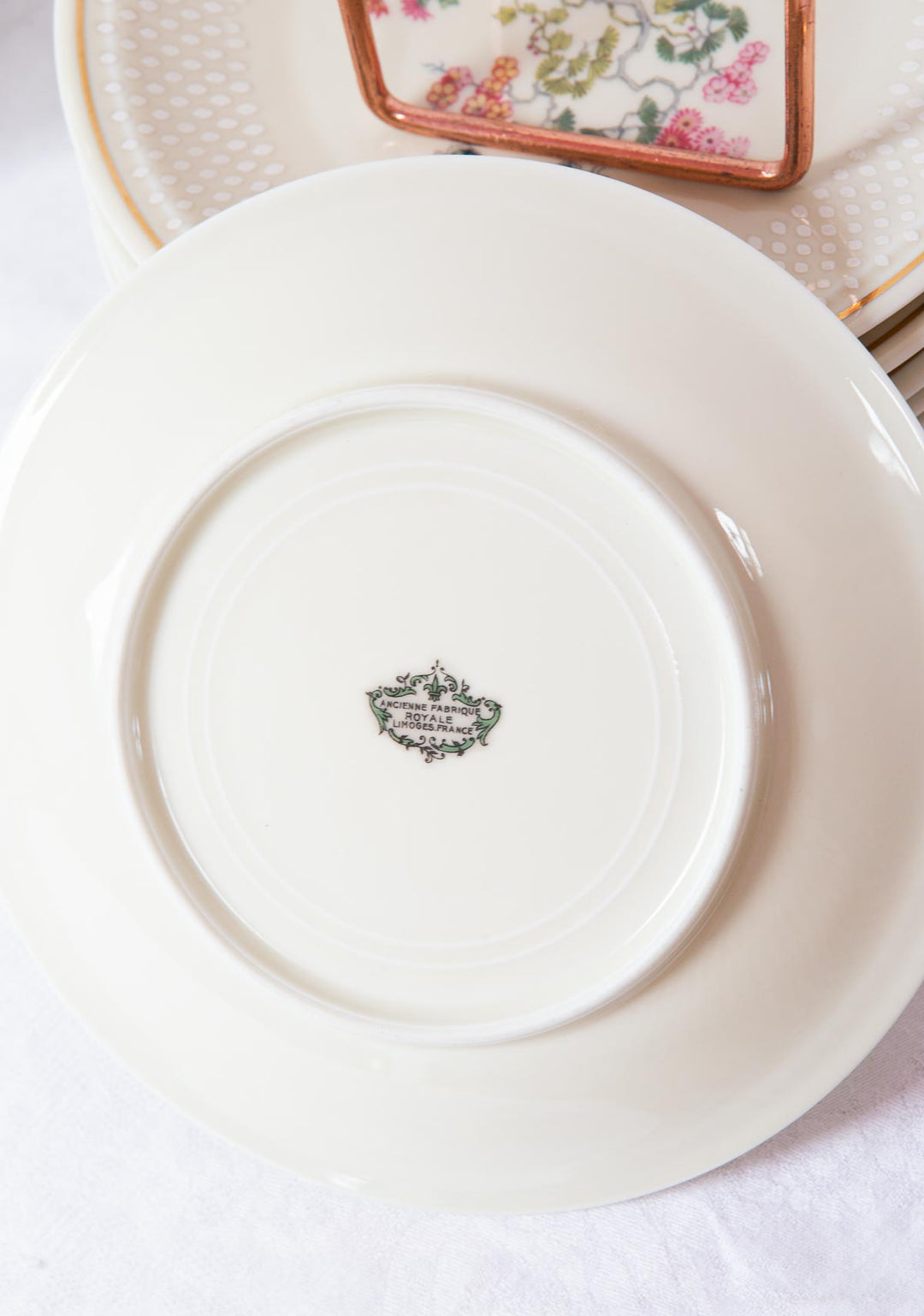 Juego de postre en porcelana Limoges flores filo dorado PARA 10 (11 PIEZAS)