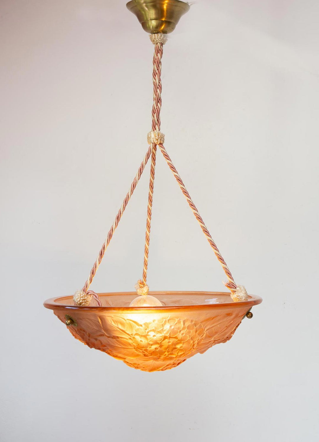 Lámpara de techo estilo art decó vidrio rosa c. 1930s/40s