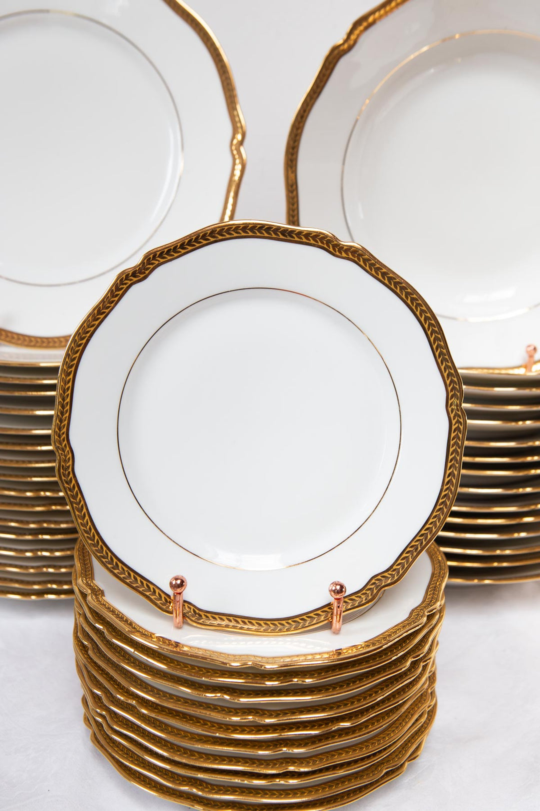 Vajilla francesa porcelana Limoges Unique filo dorado c. 1950s (53 PIEZAS)