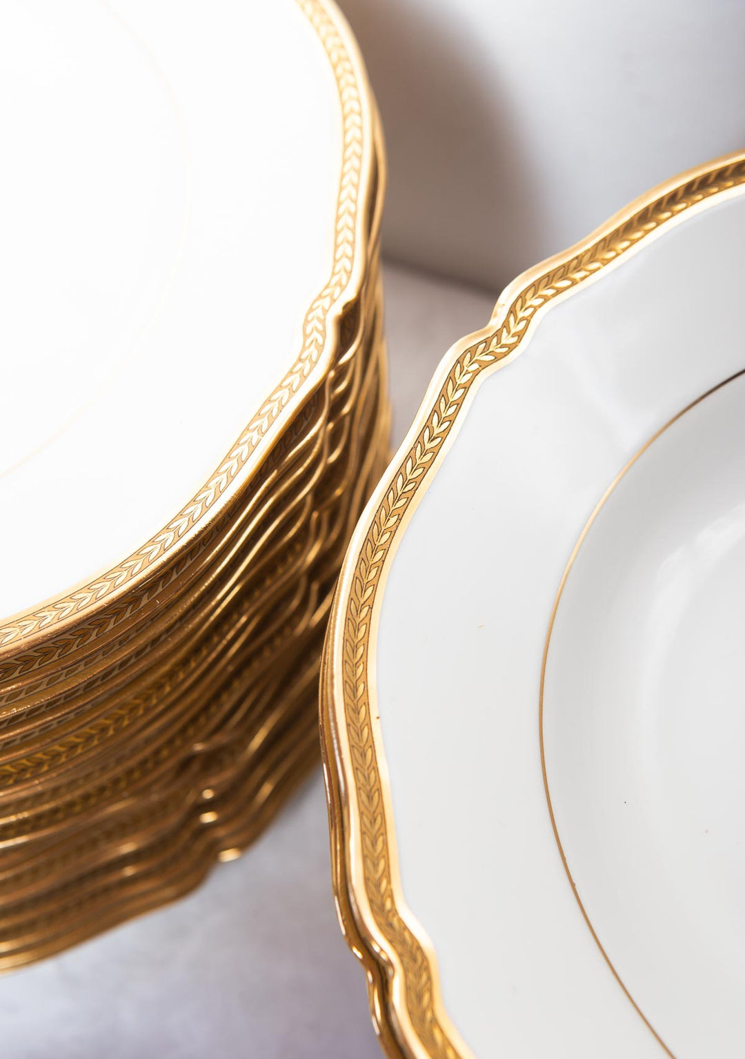 vajilla porcelana limoges blanco y filo oro fino