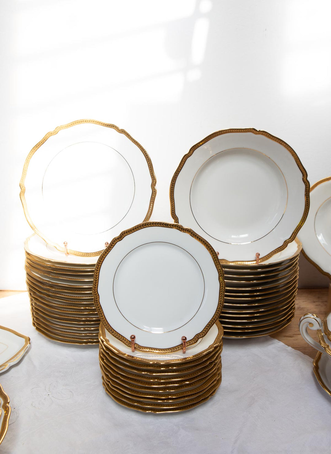 Vajilla francesa porcelana Limoges Unique filo dorado c. 1950s (53 PIEZAS)