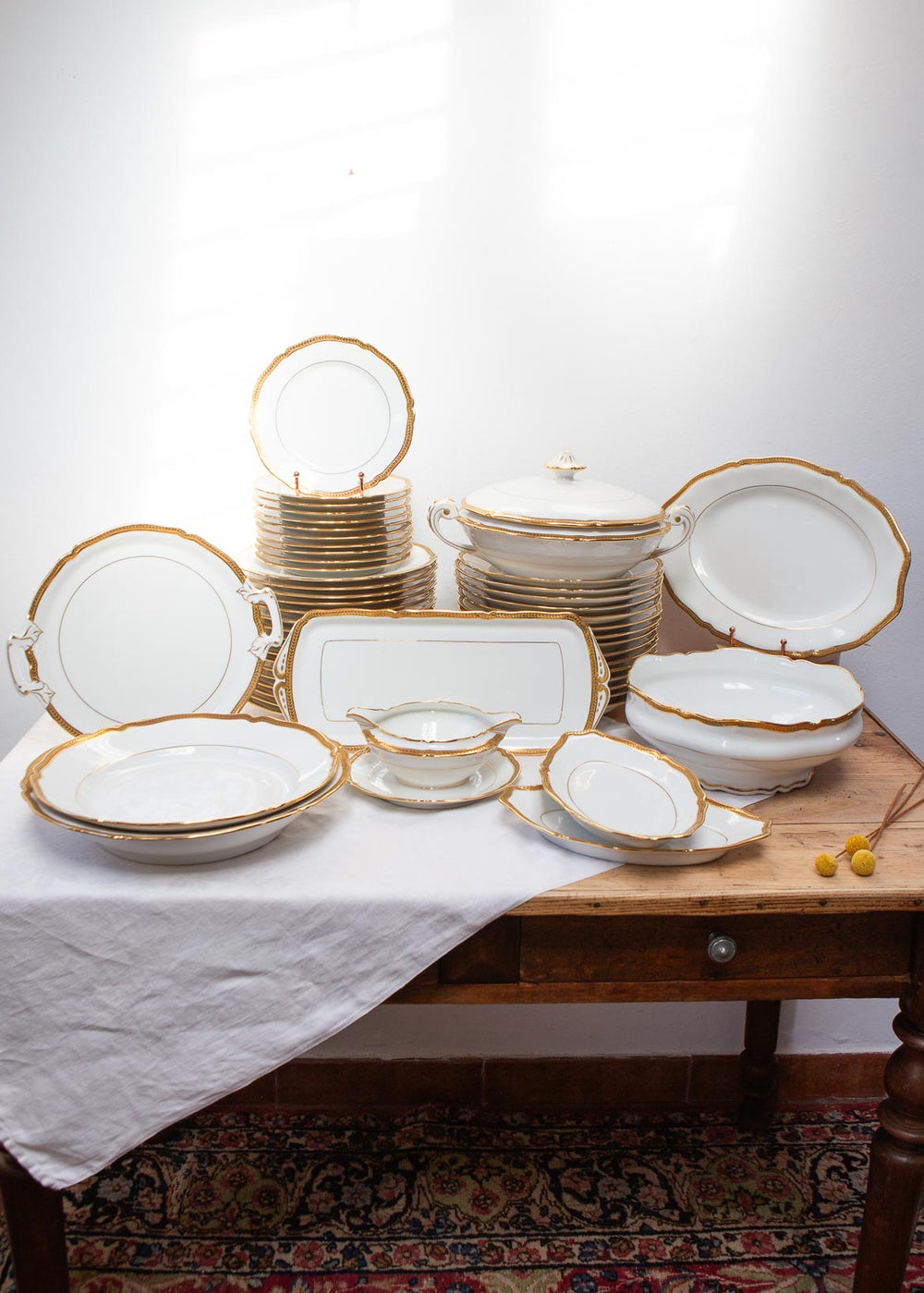 vajilla porcelana limoges blanco y filo oro fino