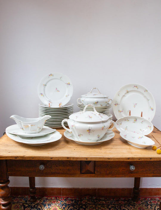 Antigua vajilla francesa porcelana Limoges florecillas (39 PIEZAS)