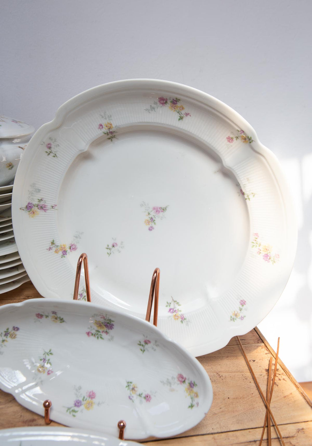 Antigua vajilla francesa porcelana Limoges florecillas (39 PIEZAS)
