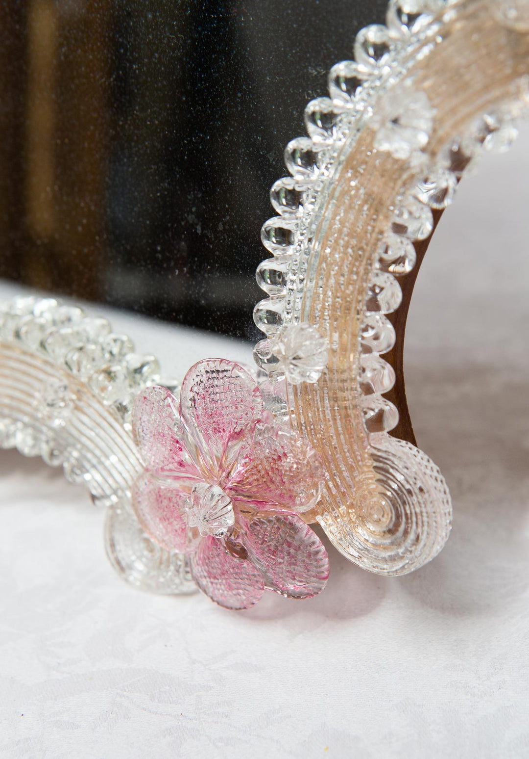 Espejo de tocador o mural cristal Murano flores rosa c. 1950 (36*31 cm)
