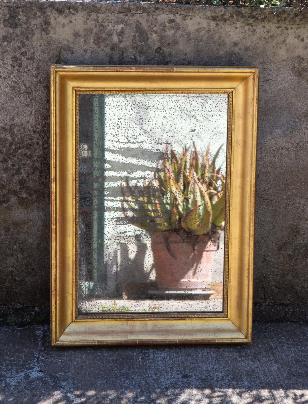 Antiguo espejo rectangular dorado cristal al mercurio Louis Philippe c. 1830 (55*40 cm)