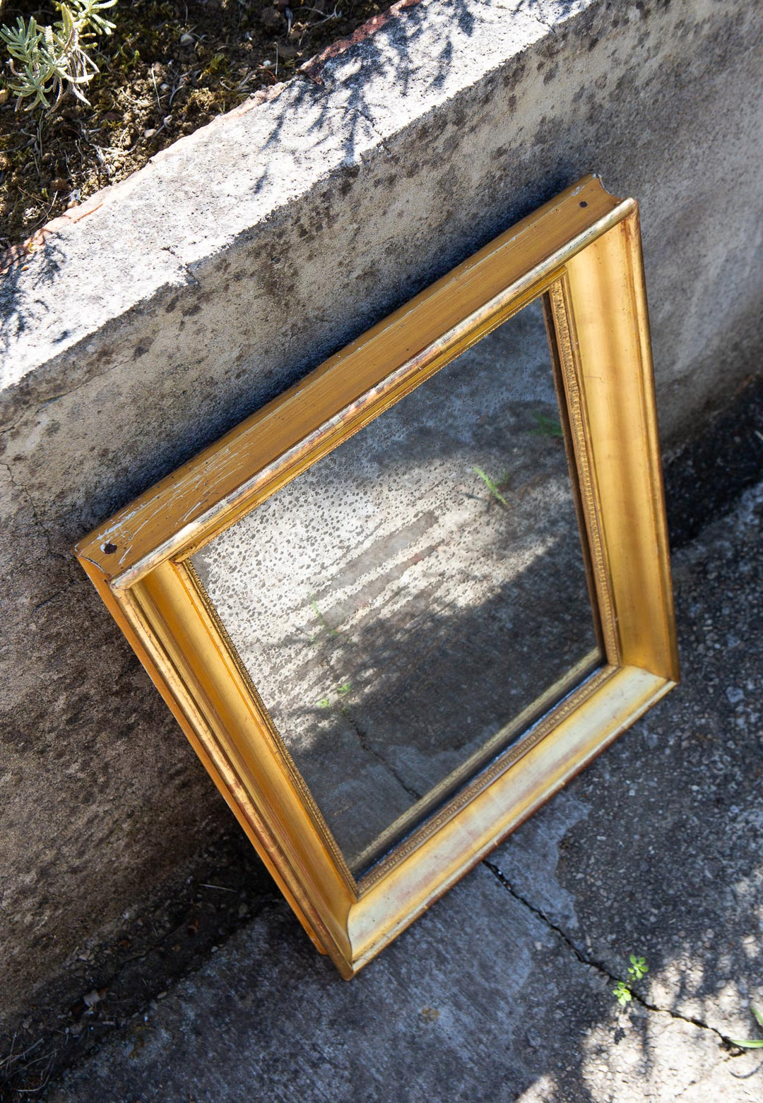 Antiguo espejo rectangular dorado cristal al mercurio Louis Philippe c. 1830 (55*40 cm)