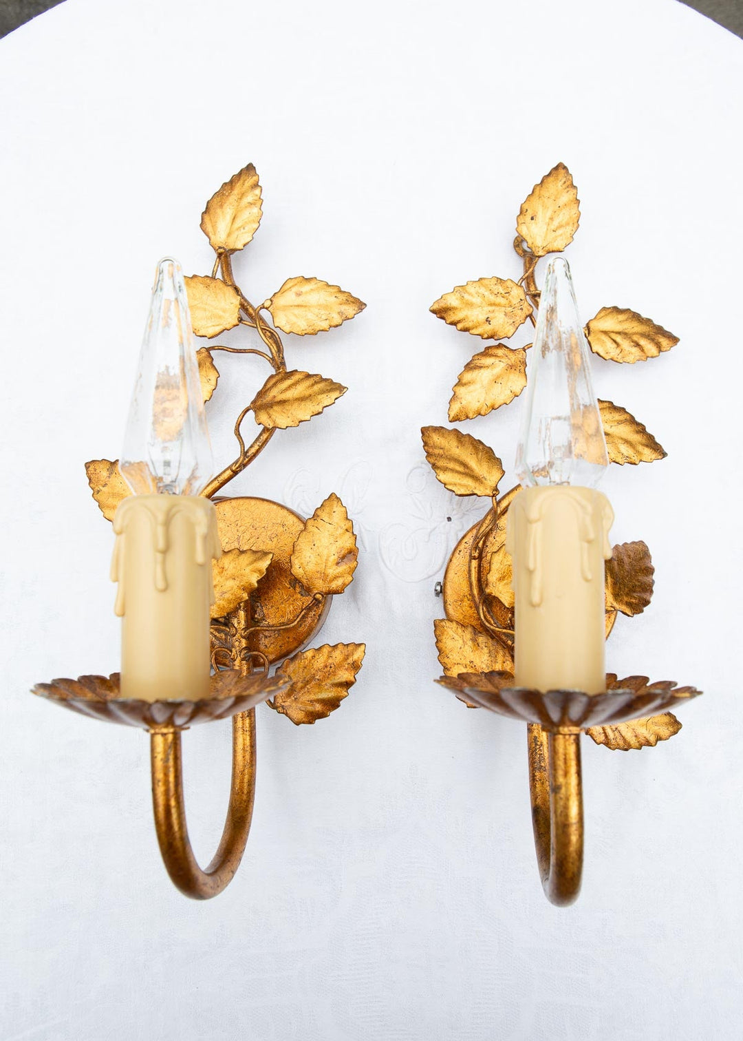 pareja apliques metal dorado hojas italianos