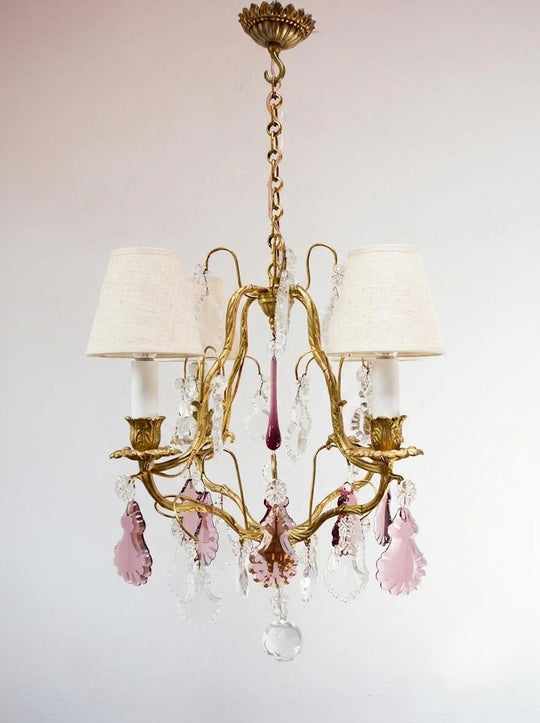 Chandelier francés bronce con cristales violetas c. 1970s (37 cm)