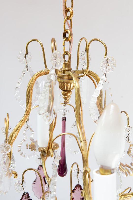 Chandelier francés bronce con cristales violetas c. 1970s (37 cm)