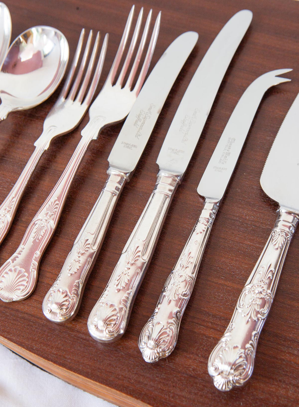 cuberteria inglesa Smith Seymour Sheffield kings pattern metal bano plata en estuche madera caoba