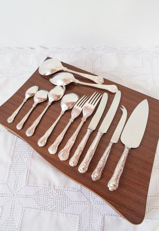 Cubertería inglesa PARA 6 Smith Seymour Ltd SHEFFIELD en estuche c. 1960s (52 PIEZAS)