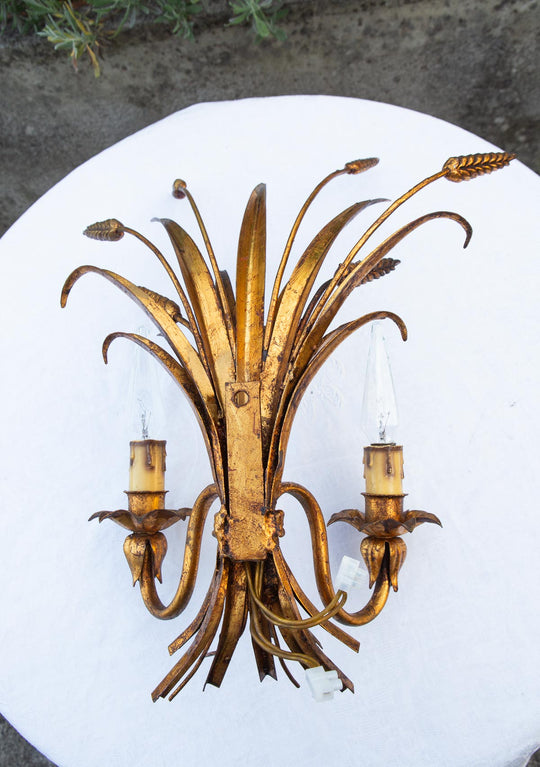 Pareja apliques italianos metal dorado hojas y espigas c. 1960/70 (45*26 cm)
