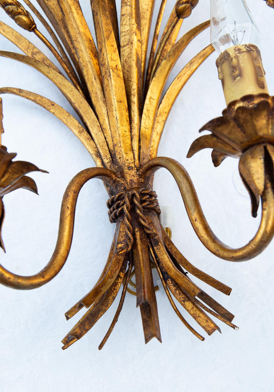 Pareja apliques italianos metal dorado hojas y espigas c. 1960/70 (45*26 cm)
