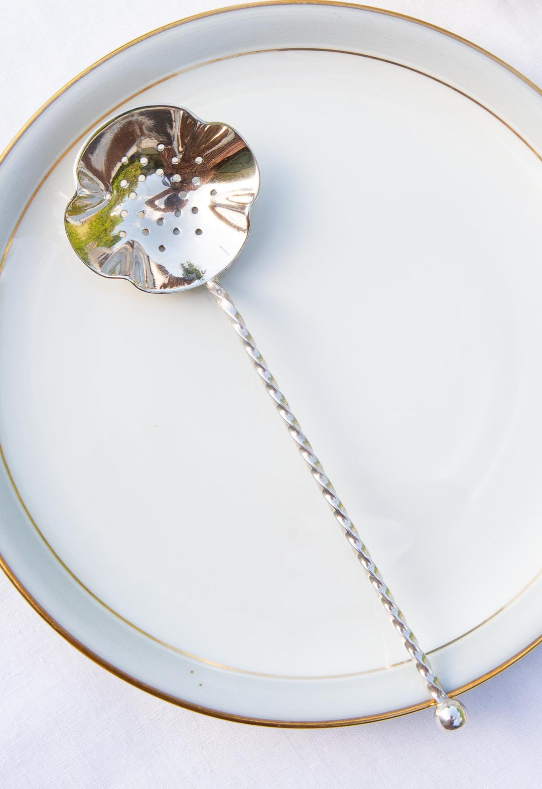 Cucharilla espolvoreadora "sifter" sueca metal baño plata