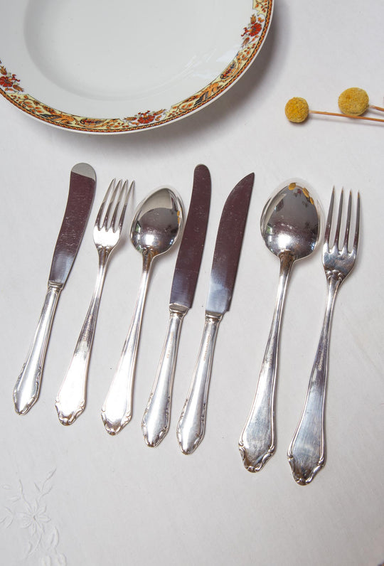 Cubiertos ENTRANTES PARA 12 metal baño plata Lecko c. 1960s (44 PIEZAS)