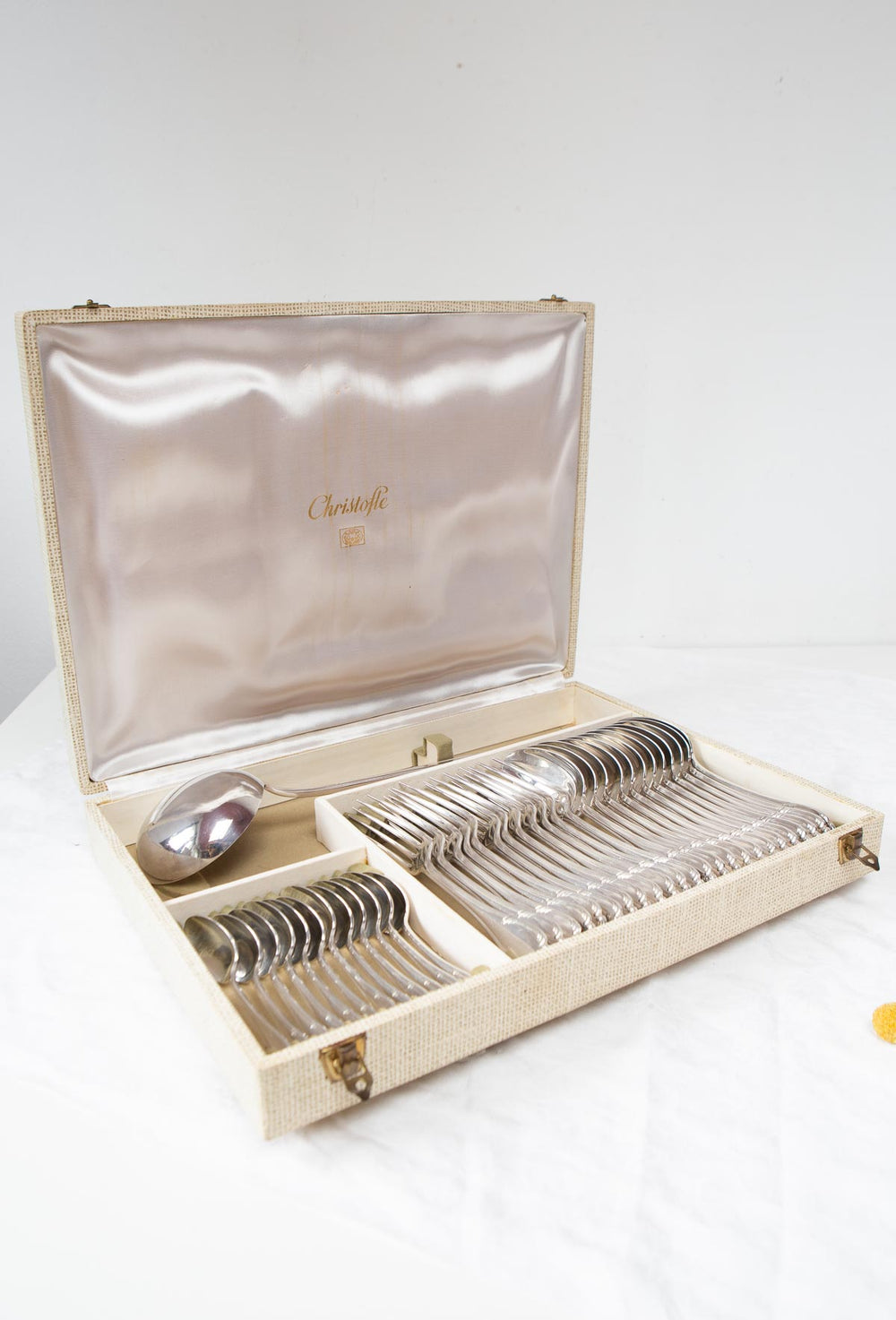 Cubertería francesa en estuche Fleuron CHRISTOFLE para 12 estilo Louis XV Pompadour (37 PIEZAS)