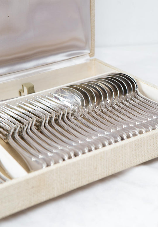 Cubertería francesa en estuche Fleuron CHRISTOFLE para 12 estilo Louis XV Pompadour (37 PIEZAS)