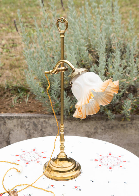 Antigua lámpara de mesa estilo art nouveau francesa aprox. 1920/30 con tulipa