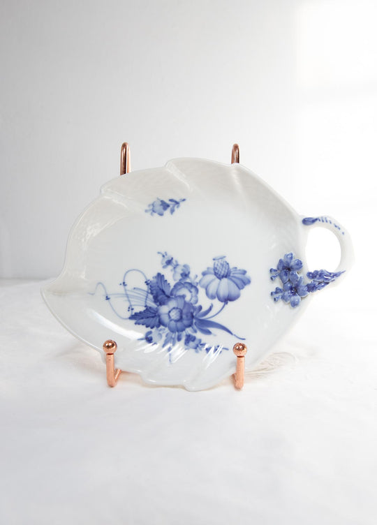 Juego 2 fuentes "hojas" porcelana danesa Royal Copenhagen "Flor azul" "Blå Blomst"