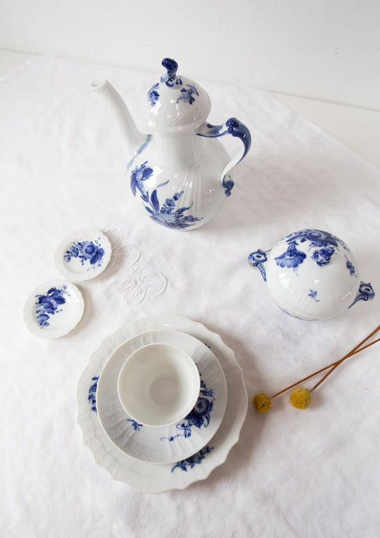 Juego de café Royal Copenhagen "Flor azul" "Blå Blomst" (11 SERVICIOS)