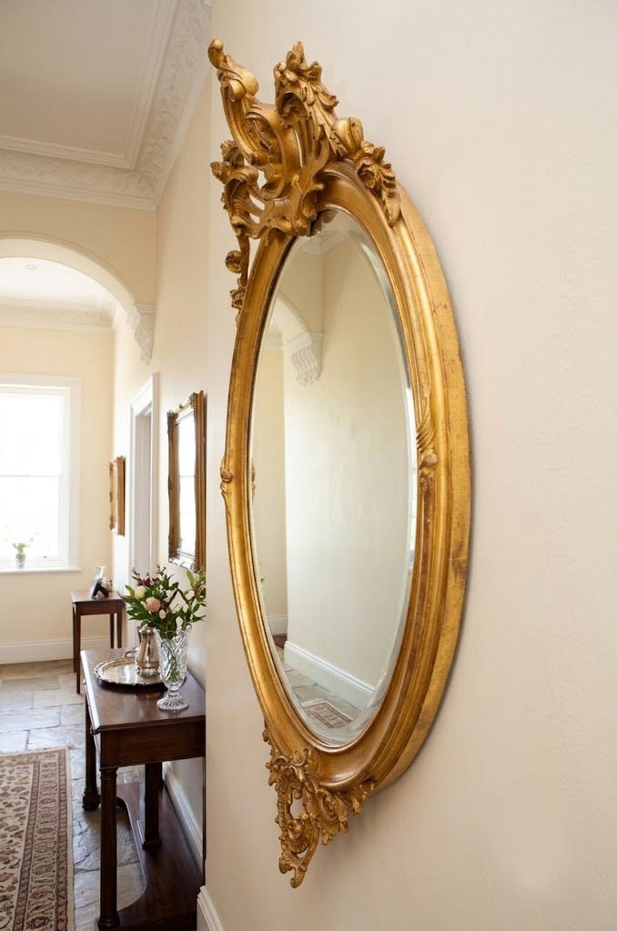 Antiguo espejo dorado francés estilo Louis XV/Isabelino con copete s. XIX (120*66 cm)