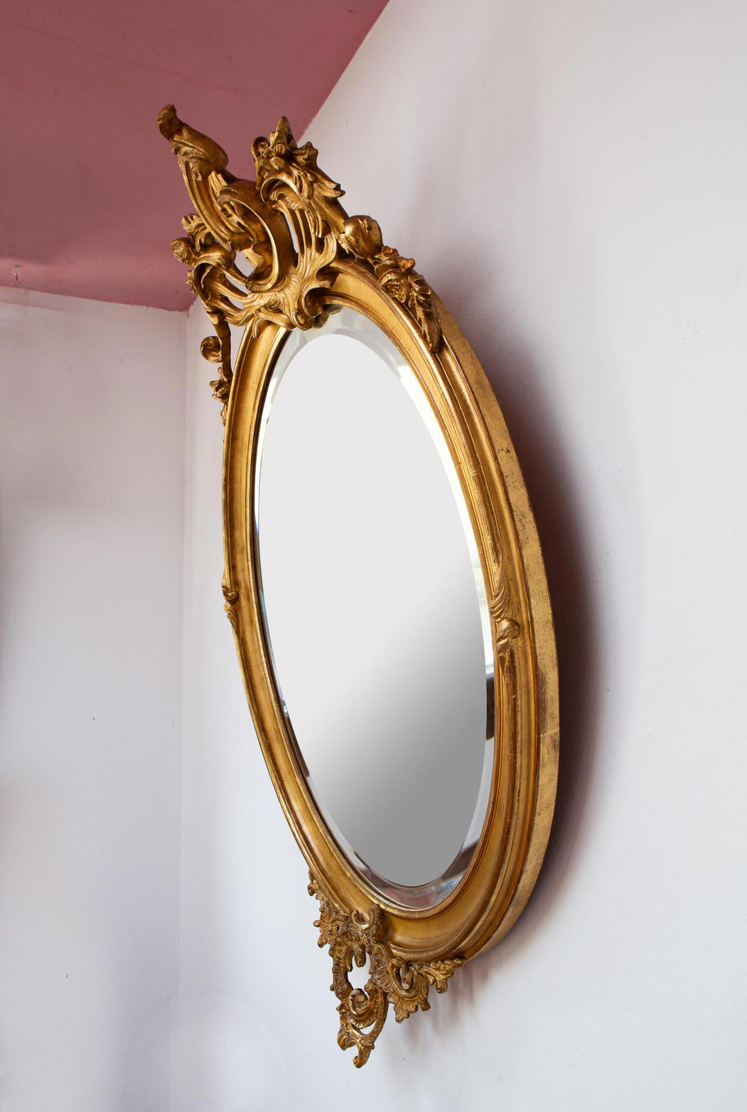 Antiguo espejo dorado francés estilo Louis XV/Isabelino con copete s. XIX (120*66 cm)