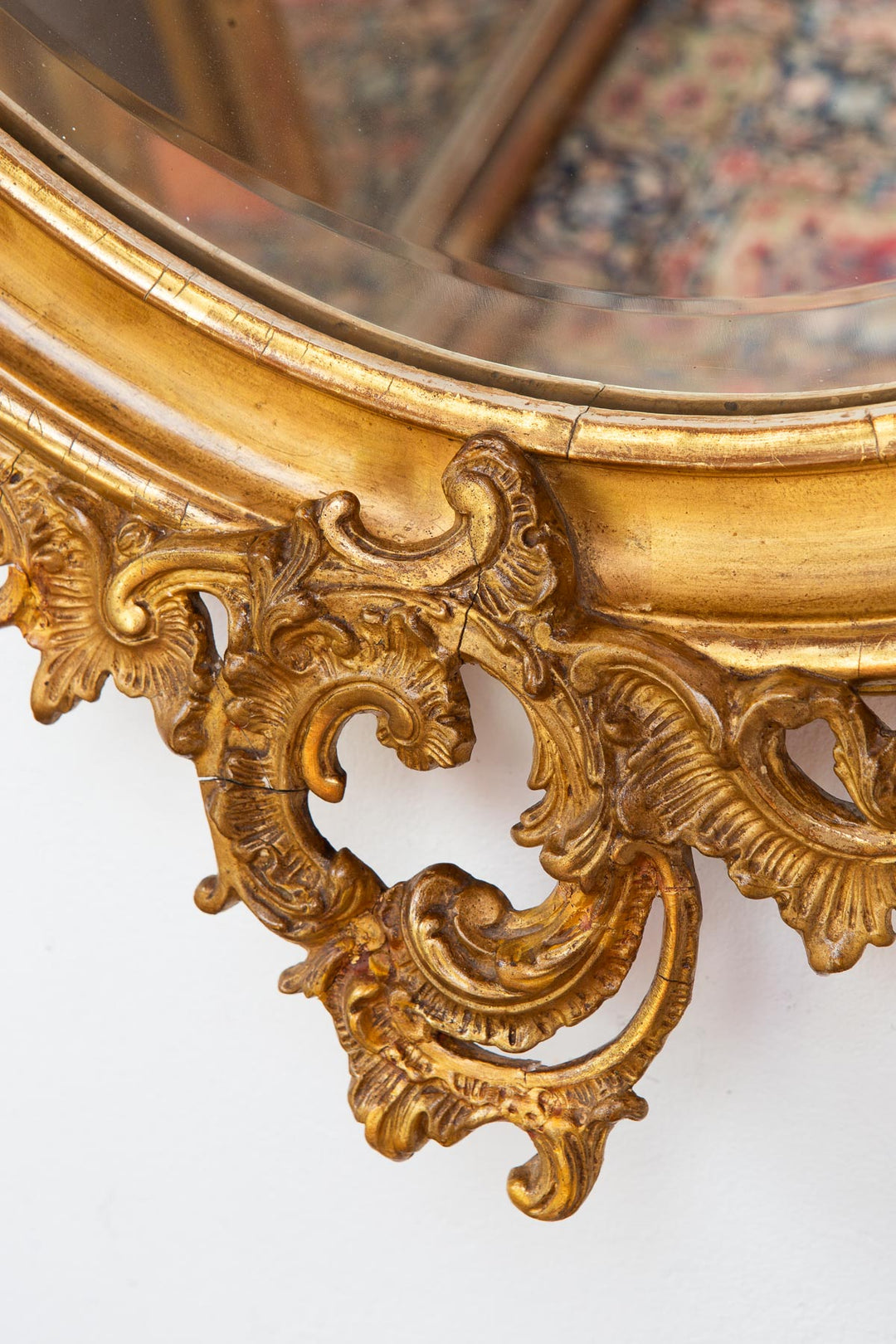 Antiguo espejo dorado francés estilo Louis XV/Isabelino con copete s. XIX (120*66 cm)