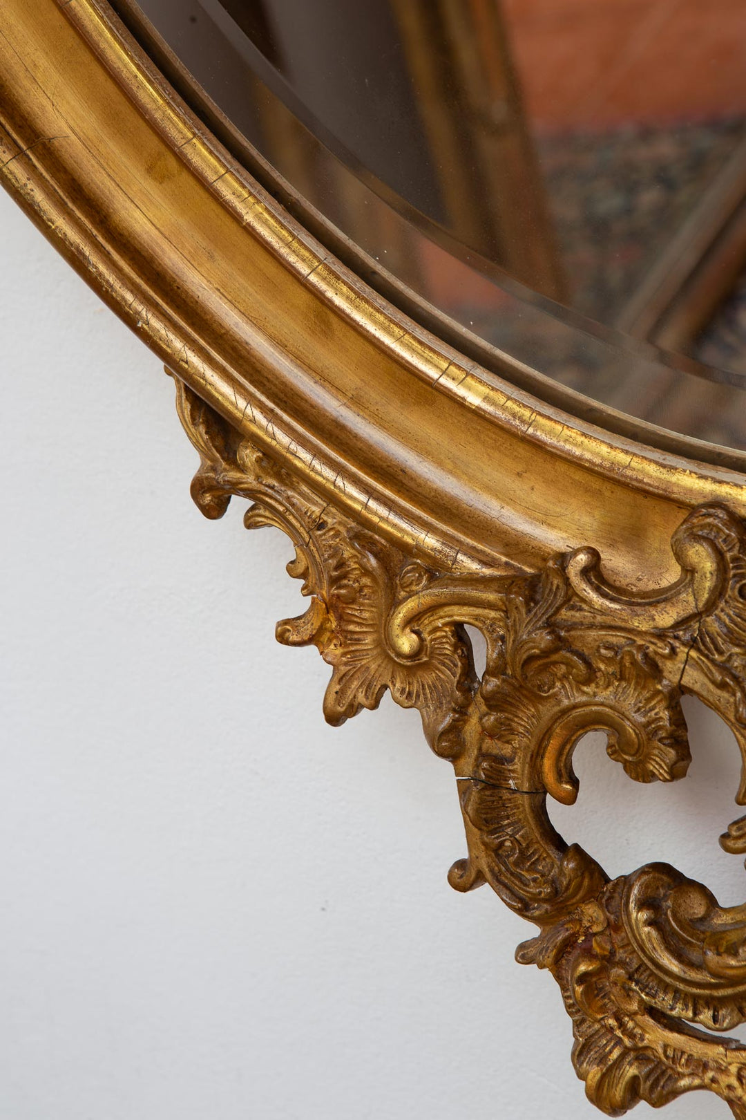 Antiguo espejo dorado francés estilo Louis XV/Isabelino con copete s. XIX (120*66 cm)
