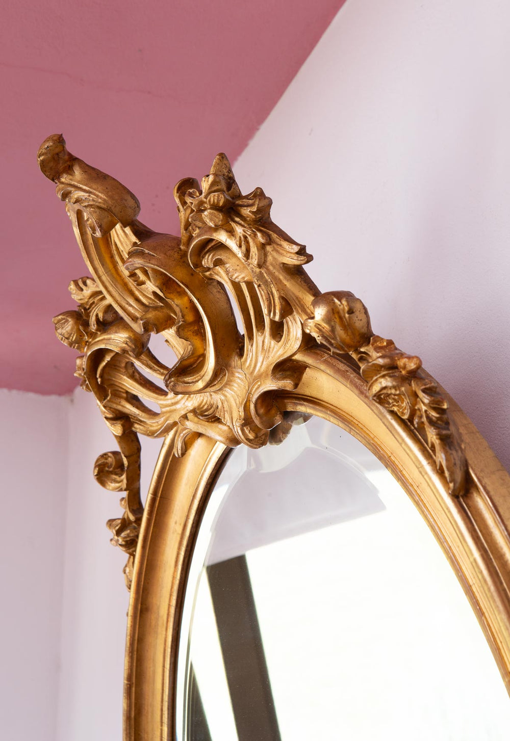Antiguo espejo dorado francés estilo Louis XV/Isabelino con copete s. XIX (120*66 cm)