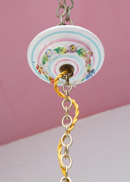 Chandelier italiano loza estilo Capodimonte flores y hojas c. 1950s (47 cm)
