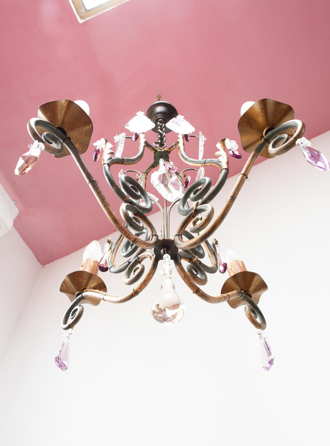 Antiguo chandelier francés hierro patinado verde y dorado cristales c. 1900 (50 cm)