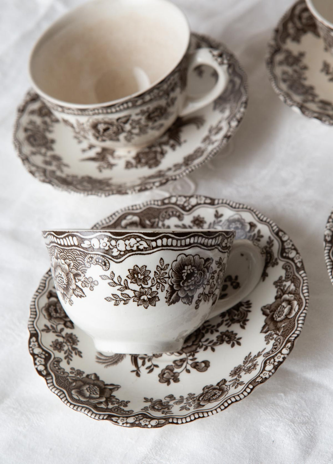 Juego 4 tazas café inglesas Crown Ducal Staffordshire mod. Bristol Asiatic Pheasants  c. 1940s