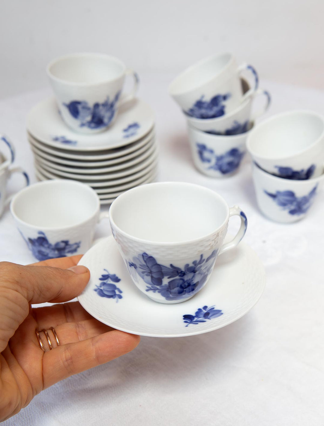Juego de tazas moka porcelana danesa Royal Copenhagen "Blå Blomst" (10 SERVICIOS)