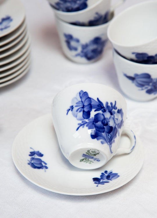 Juego de tazas moka porcelana danesa Royal Copenhagen "Blå Blomst" (10 SERVICIOS)