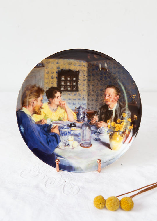Plato decorativo porcelana danesa Bing & Grøndahl "En el almuerzo" P.S. Krøyer 1986