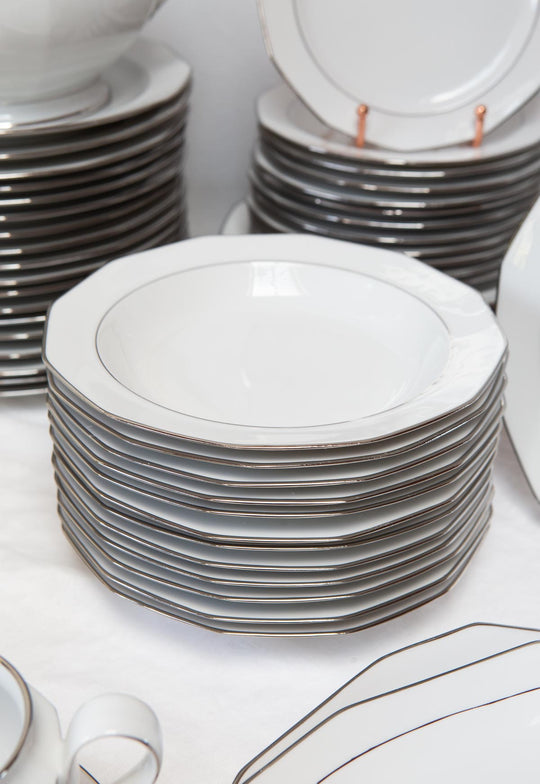 Vajilla alemana para 12 porcelana Winteling Bavaria "Heirloom Platinum" s. XX (57 PIEZAS)