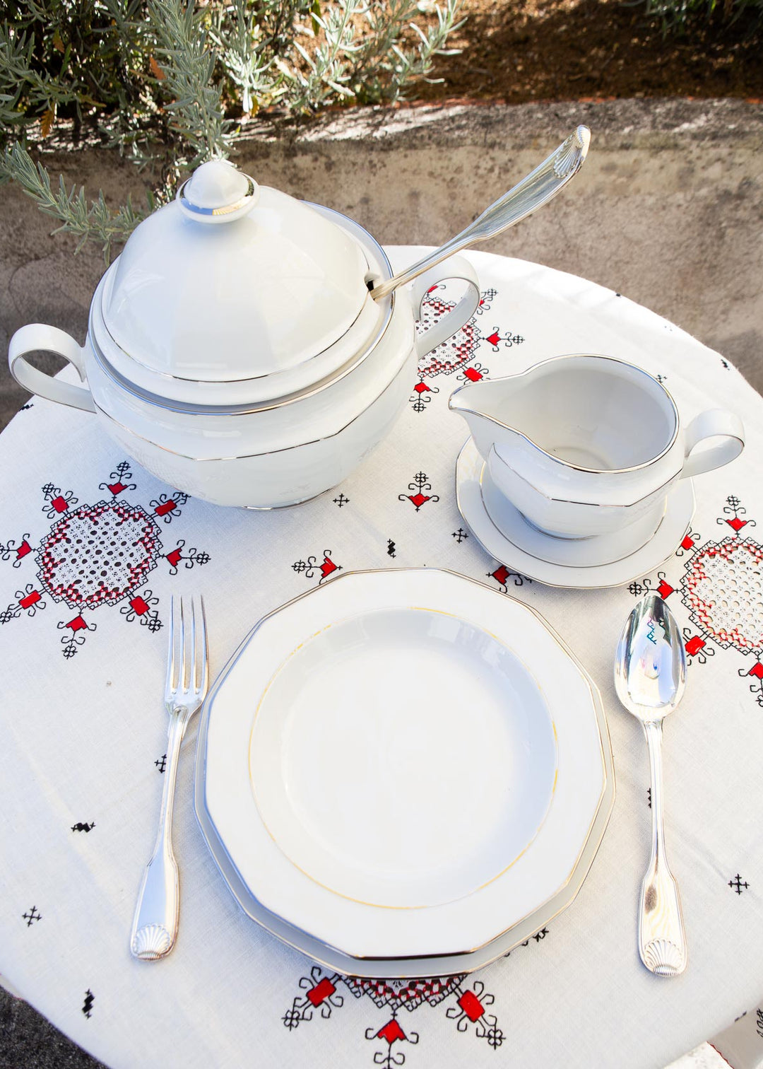 Vajilla alemana para 12 porcelana Winteling Bavaria "Heirloom Platinum" s. XX (57 PIEZAS)